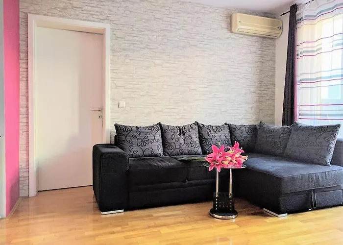 Stylish Boutique * リュブリャナ