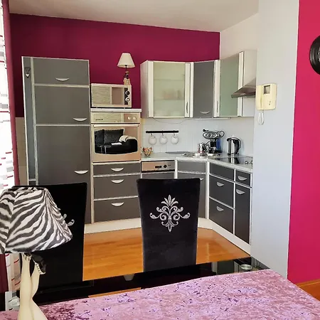 Stylish Boutique Apartma *